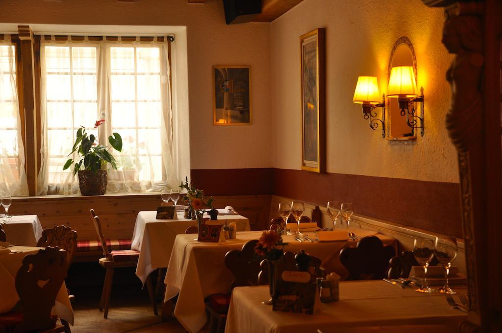 Poschiavo Suisse Hotel & Traditional Fondue Stube Exterior photo